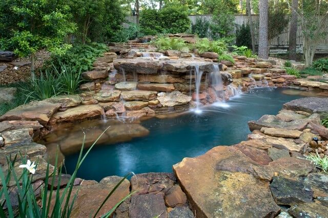 desain kolam renang alami - natural pool
